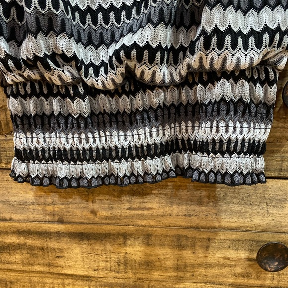 Roz & Ali‎ Shirt - Picture 4 of 5